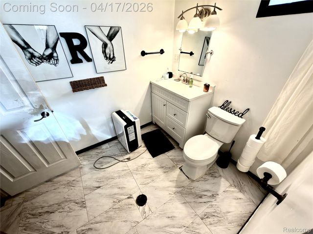 6778 Kolb Avenue, Allen Park, MI 48101