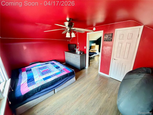 6778 Kolb Avenue, Allen Park, MI 48101