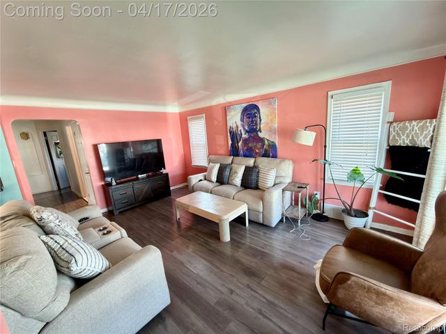 6778 Kolb Avenue, Allen Park, MI 48101