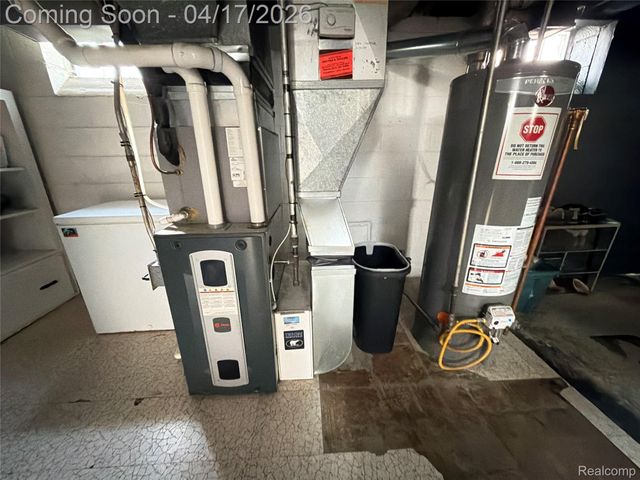 6778 Kolb Avenue, Allen Park, MI 48101