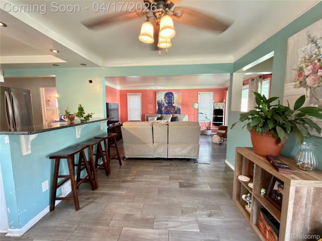 6778 Kolb Avenue, Allen Park, MI 48101