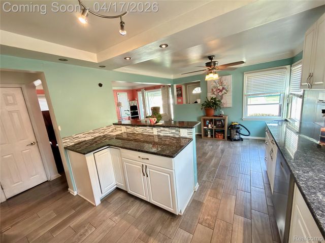 6778 Kolb Avenue, Allen Park, MI 48101