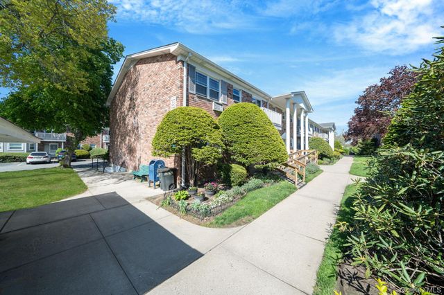 35 Fairharbor Drive 35, Patchogue, NY 11772