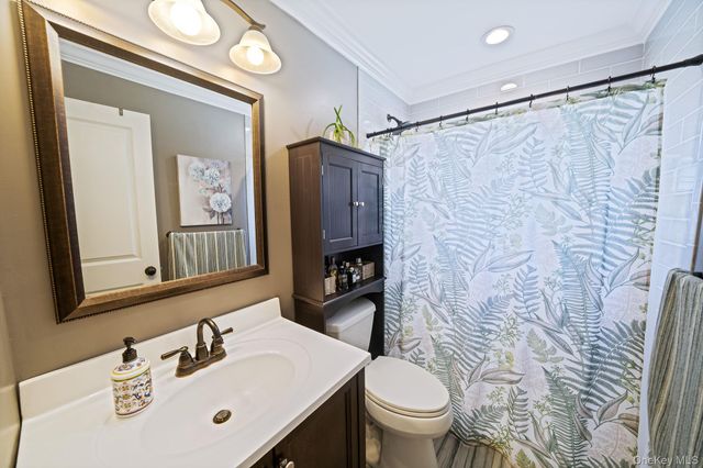 35 Fairharbor Drive 35, Patchogue, NY 11772