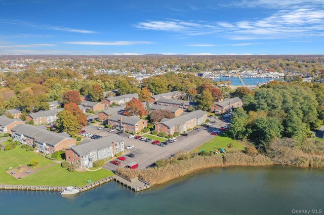 35 Fairharbor Drive 35, Patchogue, NY 11772