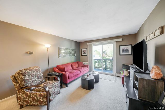 35 Fairharbor Drive 35, Patchogue, NY 11772