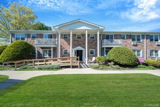 35 Fairharbor Drive 35, Patchogue, NY 11772
