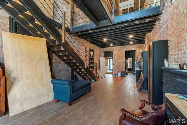 1512 Palm Street, St Louis, MO 63107