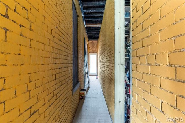 1512 Palm Street, St Louis, MO 63107