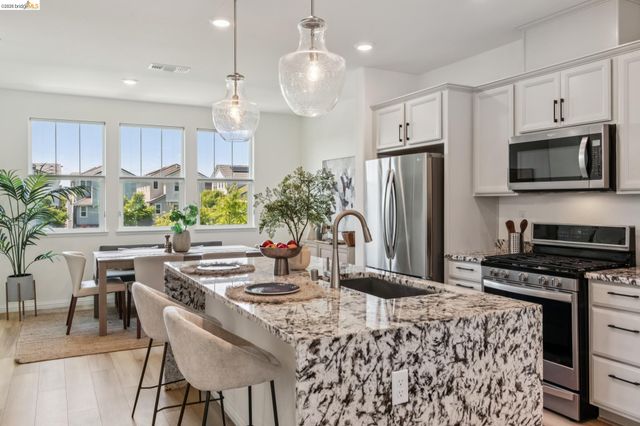 24157 Amaranth Loop, Hayward, CA 94541