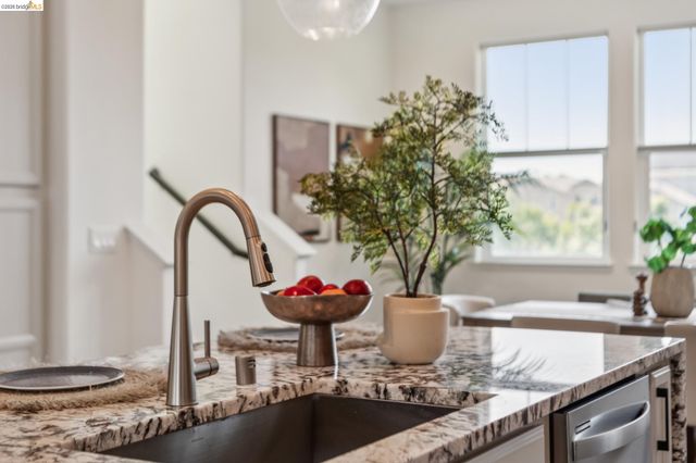 24157 Amaranth Loop, Hayward, CA 94541