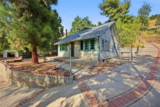 10064 Sunland Boulevard, Sunland, CA 91040