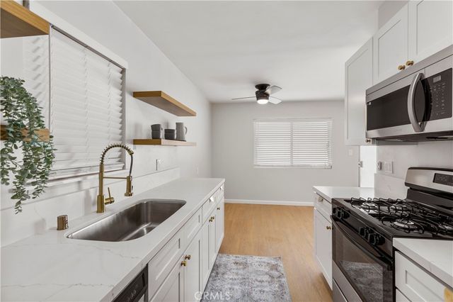 1107 E 3rd 8, Long Beach, CA 90802