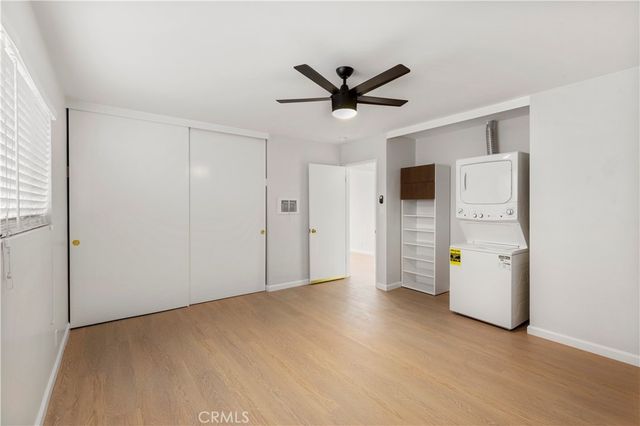 1107 E 3rd 8, Long Beach, CA 90802