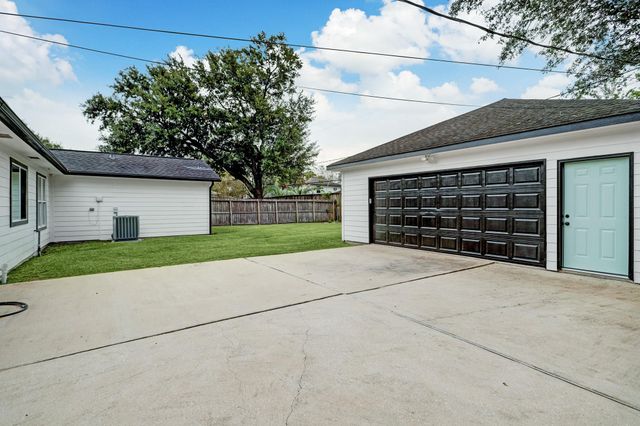 4405 Tonawanda Drive, Houston, TX 77035