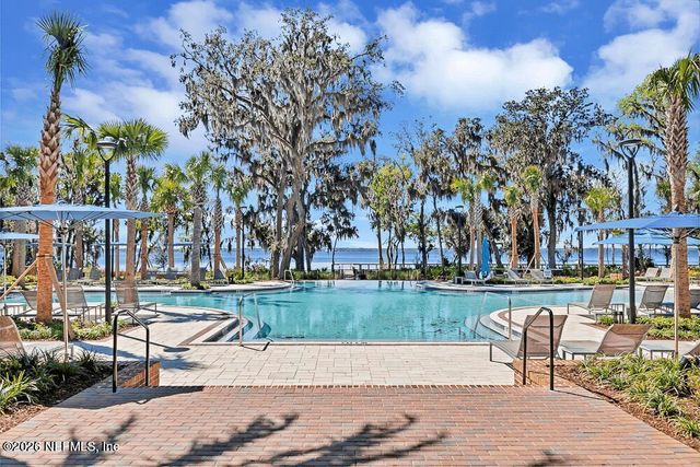 244 OAKMOSS Drive, St. Johns, FL 32259