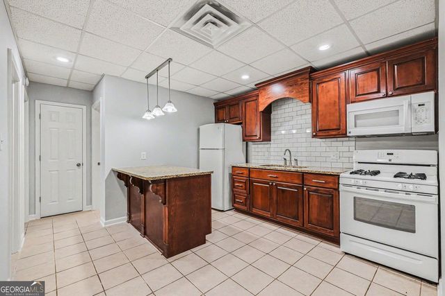 4621 Chartwell Chase Court, Flowery Branch, GA 30542