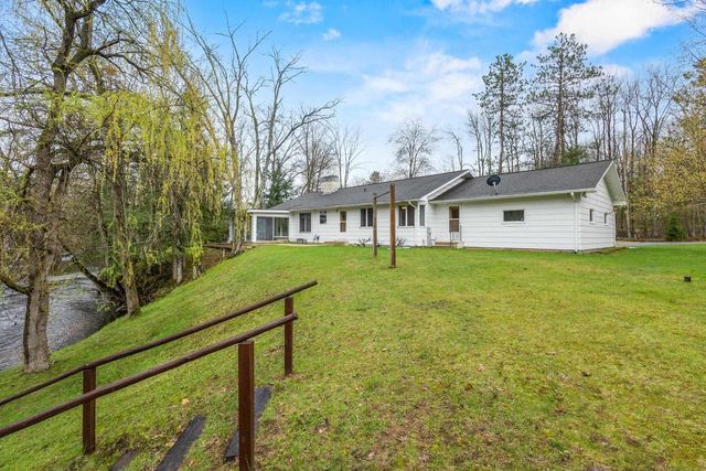 E4568 COUNTY ROAD C, Marion, WI 54950