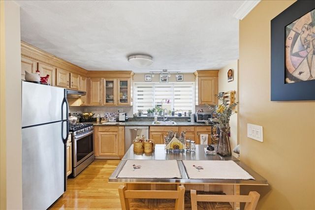 174 Adams Street 2, Newton, MA 02458
