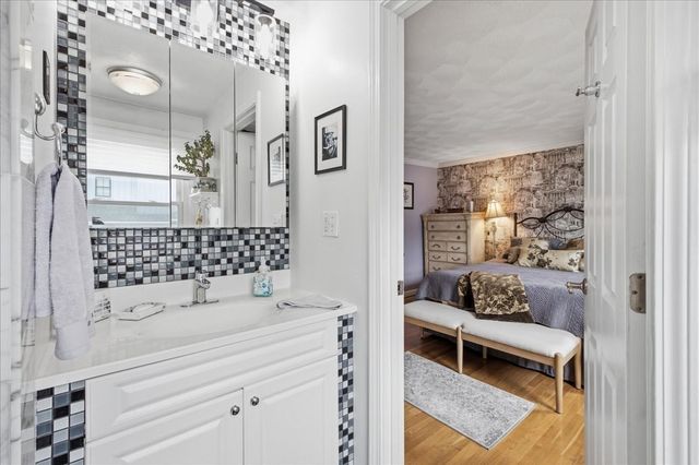 174 Adams Street 2, Newton, MA 02458