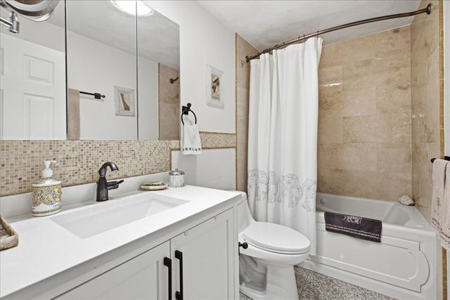 174 Adams Street 2, Newton, MA 02458