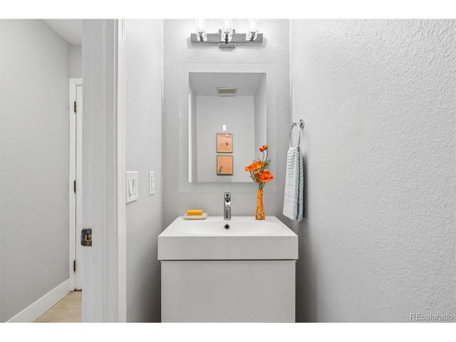 7474 E Arkansas Ave 11-10, Denver, CO 80231