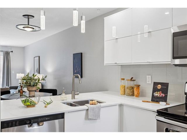 7474 E Arkansas Ave 11-10, Denver, CO 80231