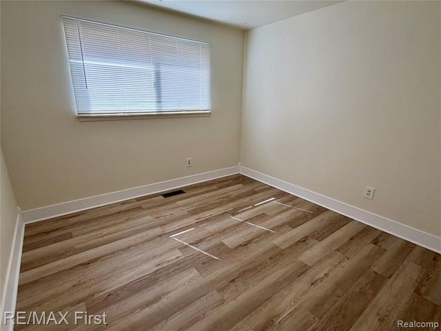 25653 Palomino Drive, Warren, MI 48089