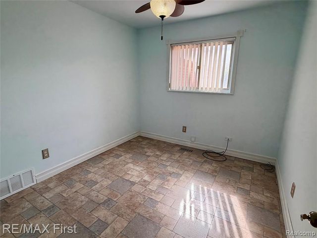 25653 Palomino Drive, Warren, MI 48089