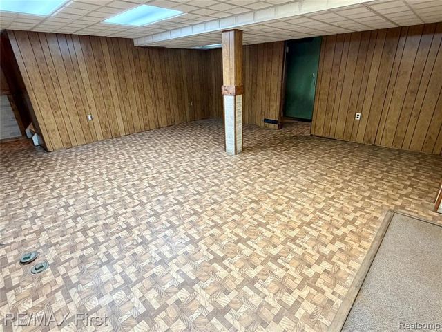 25653 Palomino Drive, Warren, MI 48089