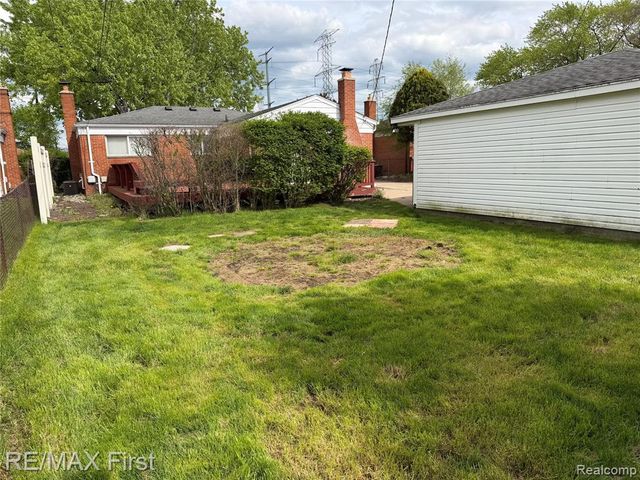 25653 Palomino Drive, Warren, MI 48089