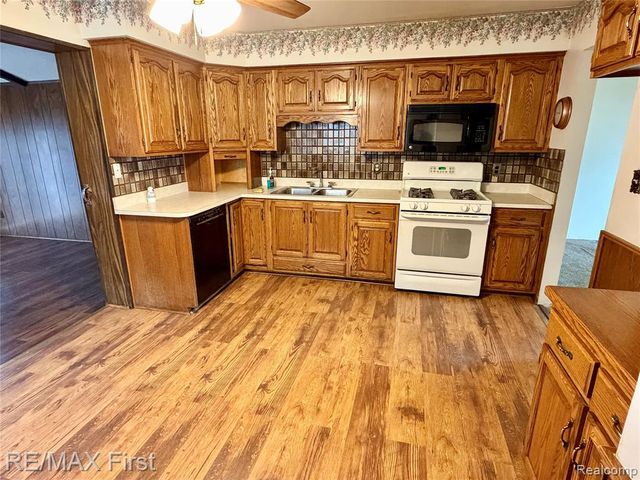 25653 Palomino Drive, Warren, MI 48089