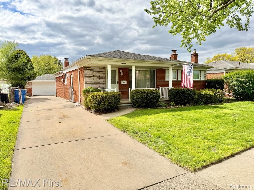 25653 Palomino Drive, Warren, MI 48089