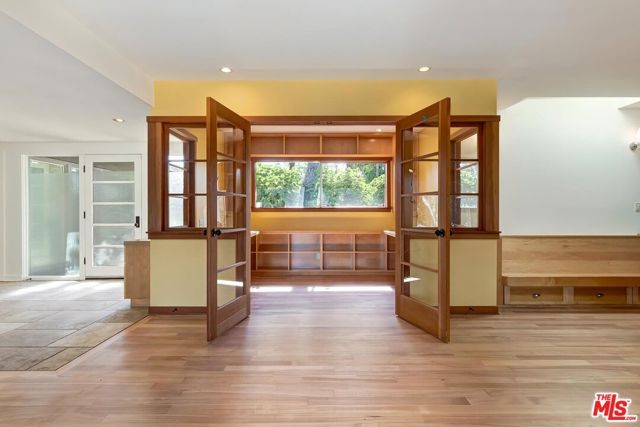 2670 CARMAR Drive, Los Angeles, CA 90046