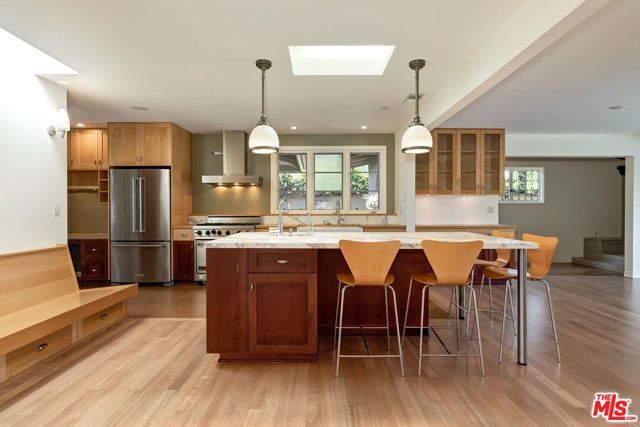 2670 CARMAR Drive, Los Angeles, CA 90046