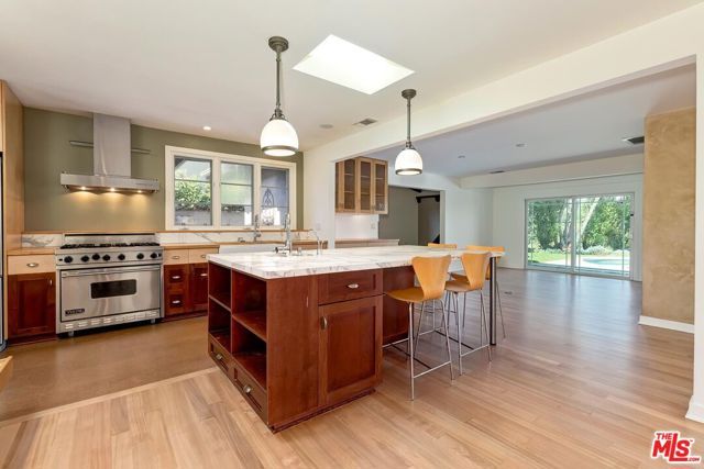 2670 CARMAR Drive, Los Angeles, CA 90046