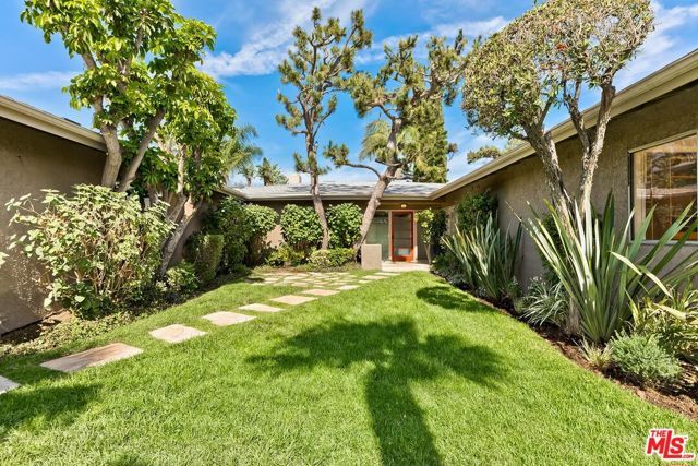 2670 CARMAR Drive, Los Angeles, CA 90046