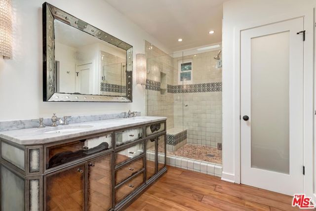 2670 CARMAR Drive, Los Angeles, CA 90046