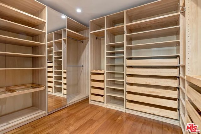 2670 CARMAR Drive, Los Angeles, CA 90046