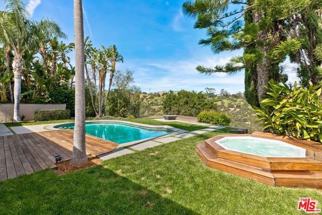 2670 CARMAR Drive, Los Angeles, CA 90046