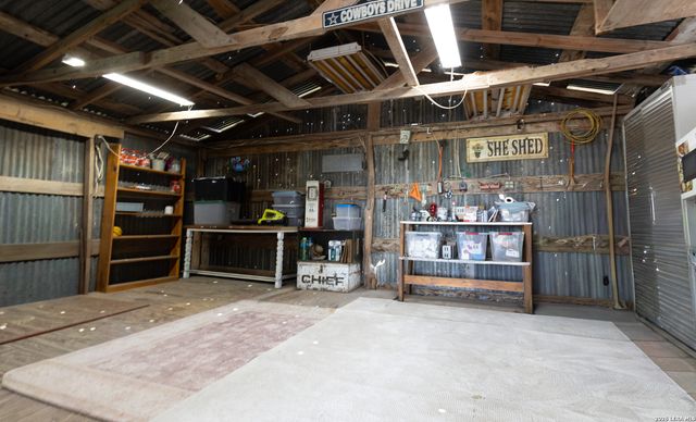 235 County Road 7712, Devine, TX 78016
