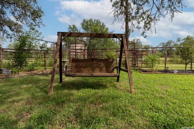 235 County Road 7712, Devine, TX 78016