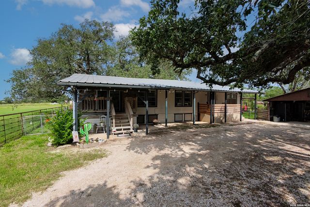 235 County Road 7712, Devine, TX 78016
