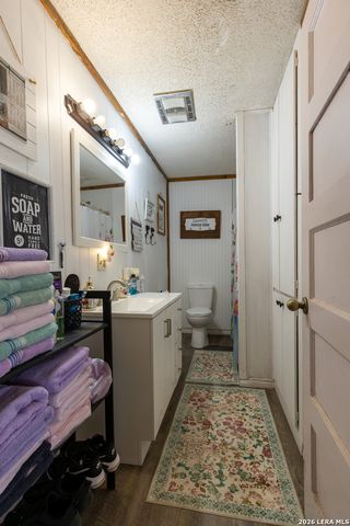 235 County Road 7712, Devine, TX 78016