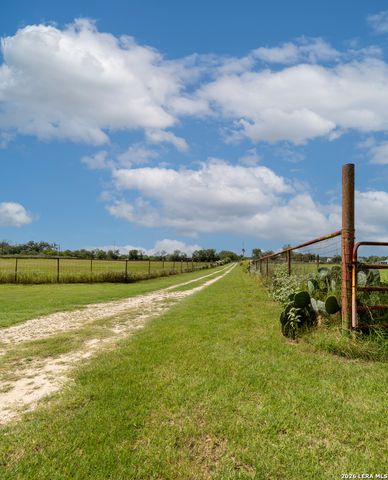 235 County Road 7712, Devine, TX 78016