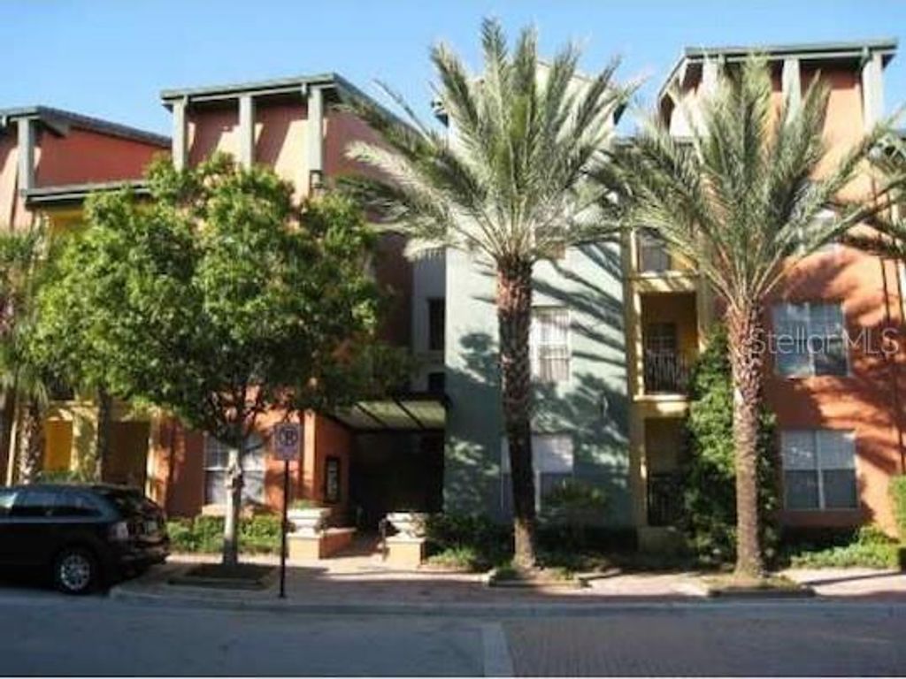2402 W AZEELE STREET 426, Tampa, FL 33609