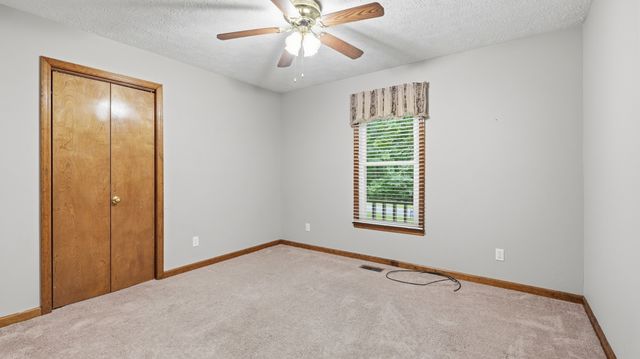 134 Starlight Trl, Manchester, TN 37355