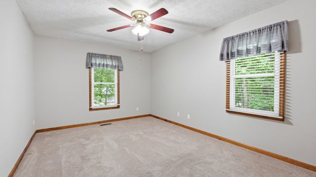 134 Starlight Trl, Manchester, TN 37355