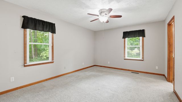 134 Starlight Trl, Manchester, TN 37355