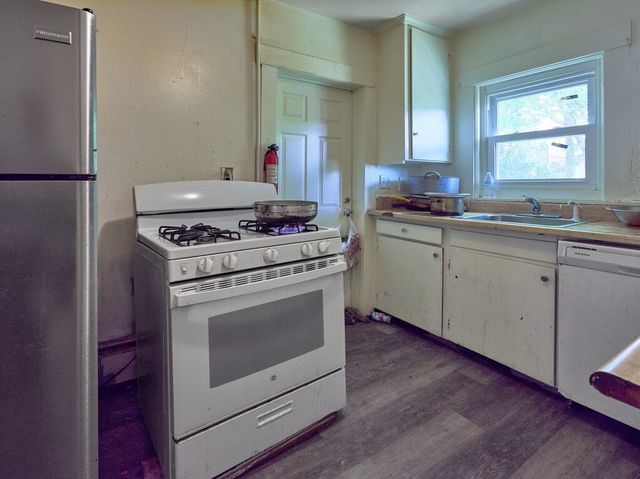 5 Jay St, Fitchburg, MA 01420